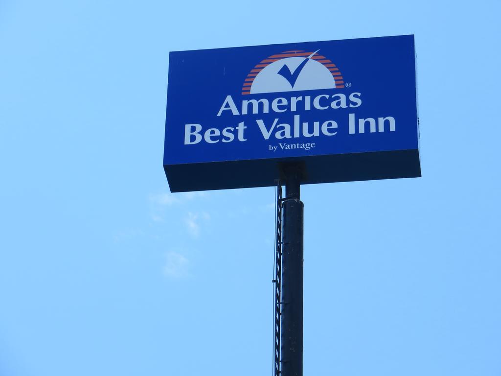 Americas Best Value Inn 欧扎克 外观 照片