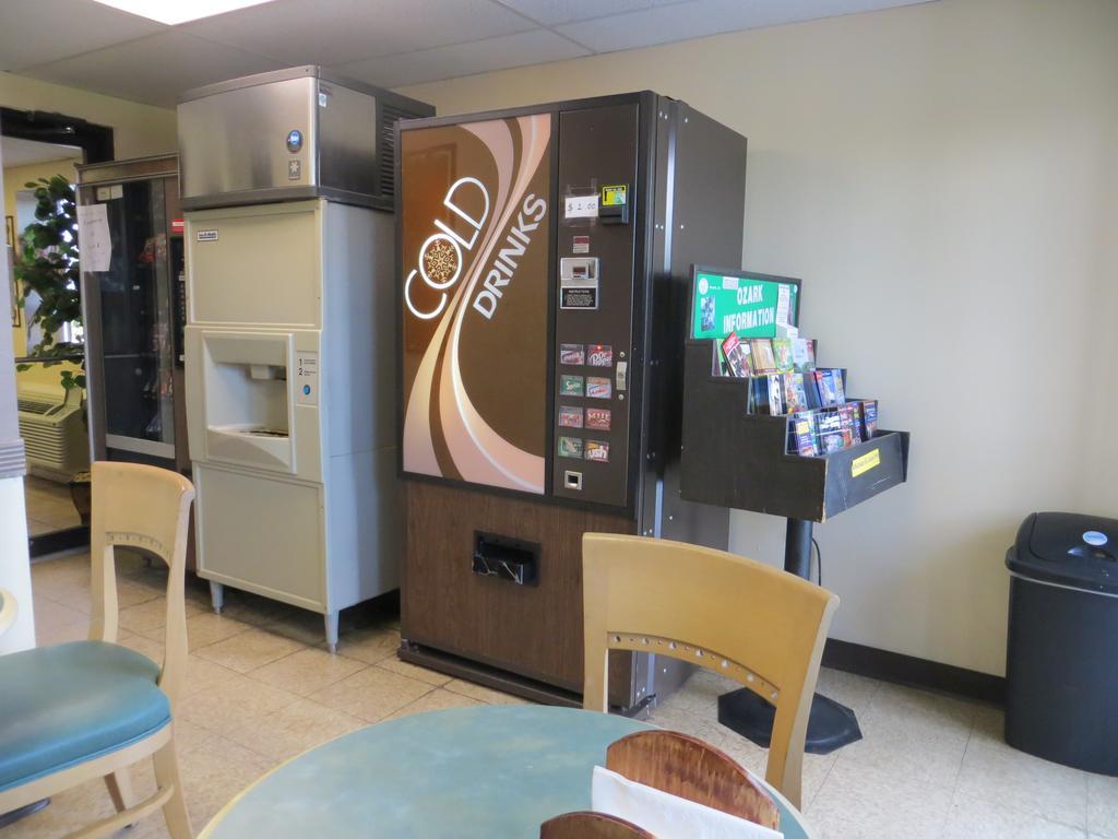 Americas Best Value Inn 欧扎克 外观 照片