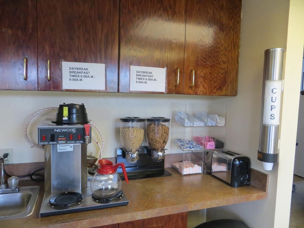 Americas Best Value Inn 欧扎克 外观 照片