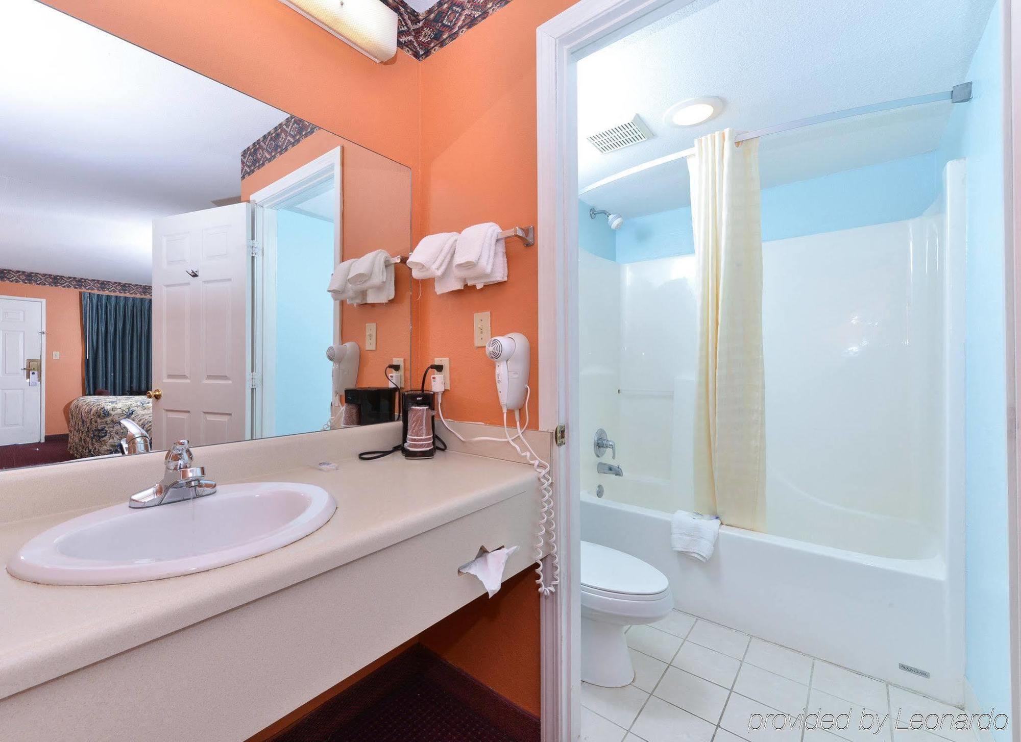 Americas Best Value Inn 欧扎克 外观 照片
