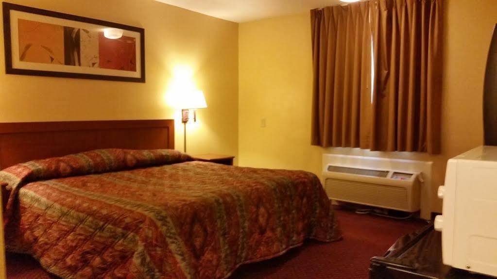 Americas Best Value Inn 欧扎克 外观 照片