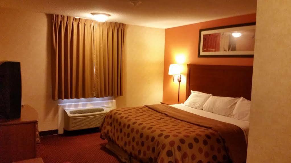 Americas Best Value Inn 欧扎克 外观 照片