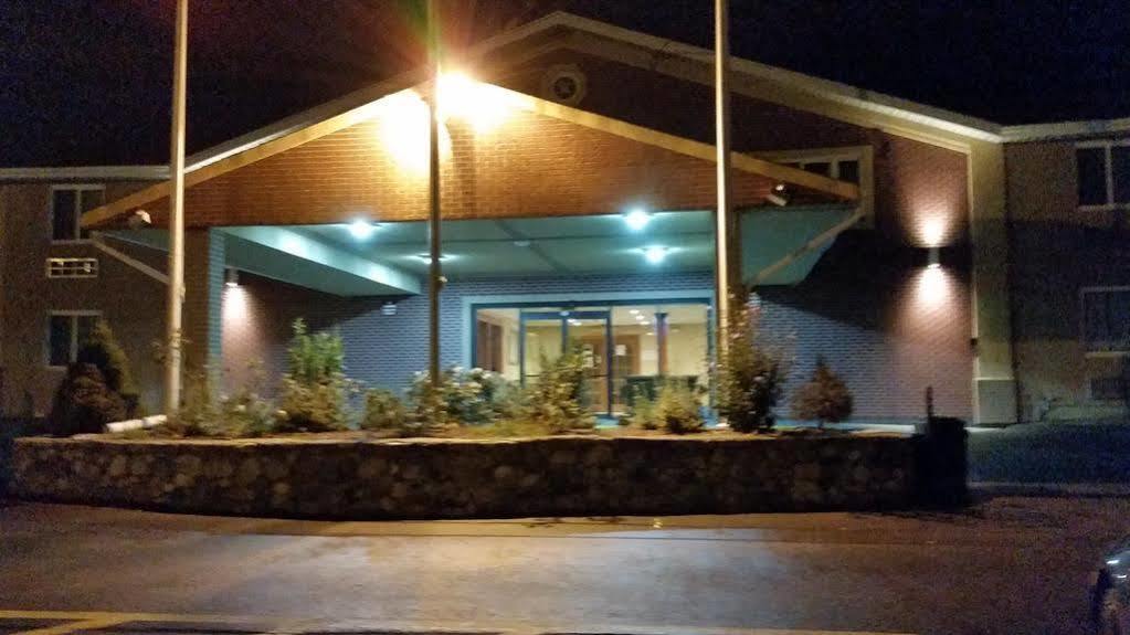Americas Best Value Inn 欧扎克 外观 照片